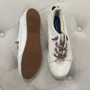 Tommy Bahama Cream Loafers with Brown Accents